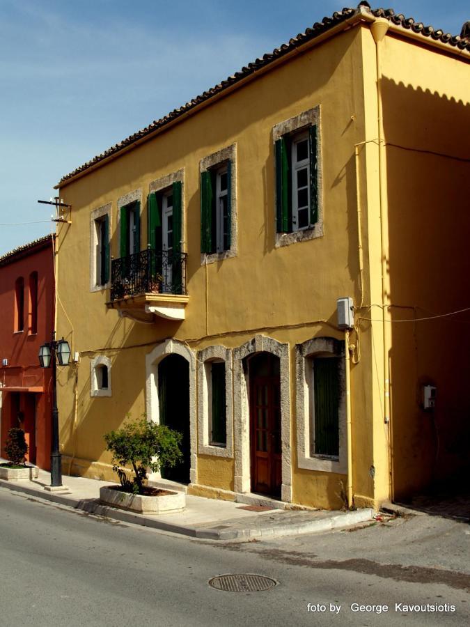 Troullos Traditional Homes Арханес Экстерьер фото